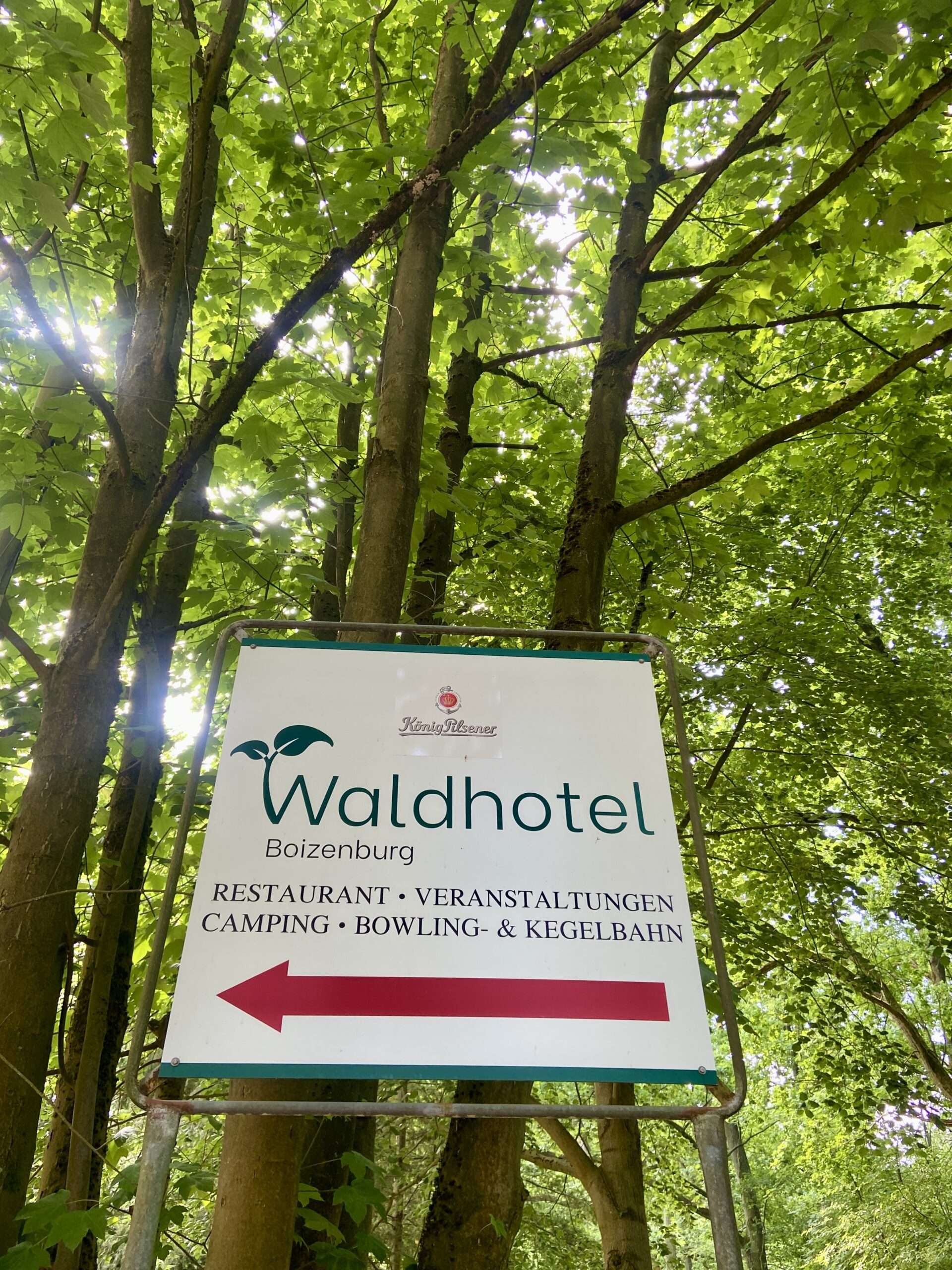 Schild vom Waldhotel Boizenburg