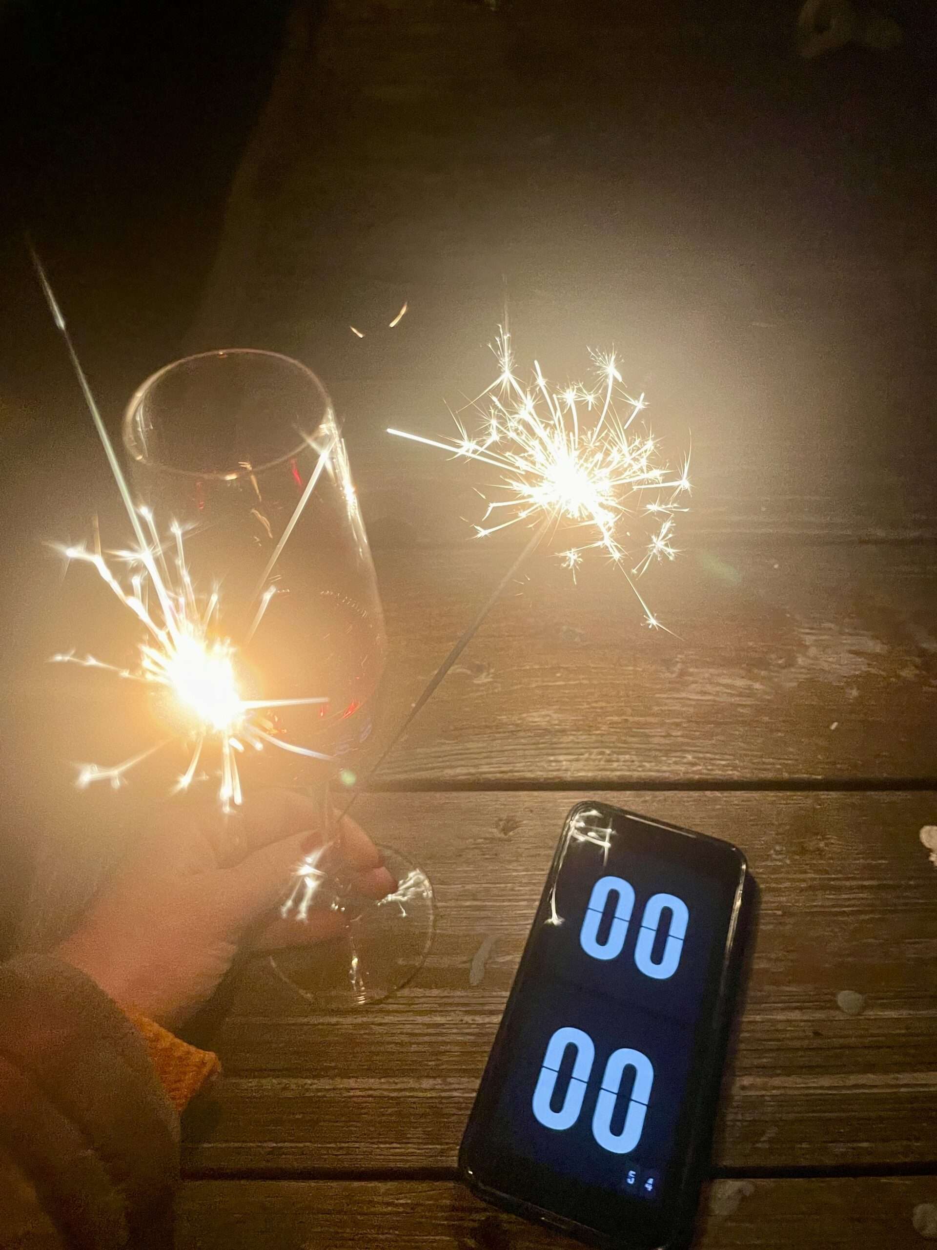 Lichterkerzen mit 00:00 Wecker zu Silvester